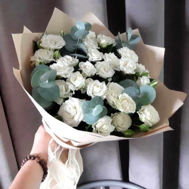 Букет цветов "Белые лепестки" Букет цветов "Белые лепестки"