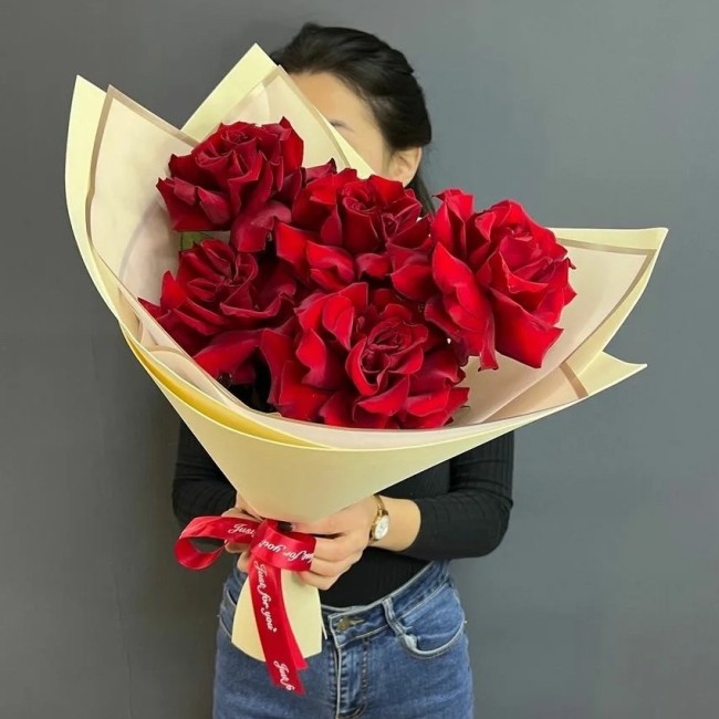 Букет цветов "Букет из красных французских роз" Букет цветов "Букет из красных французских роз"